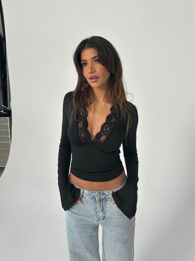 Pretty basic lace top - svart