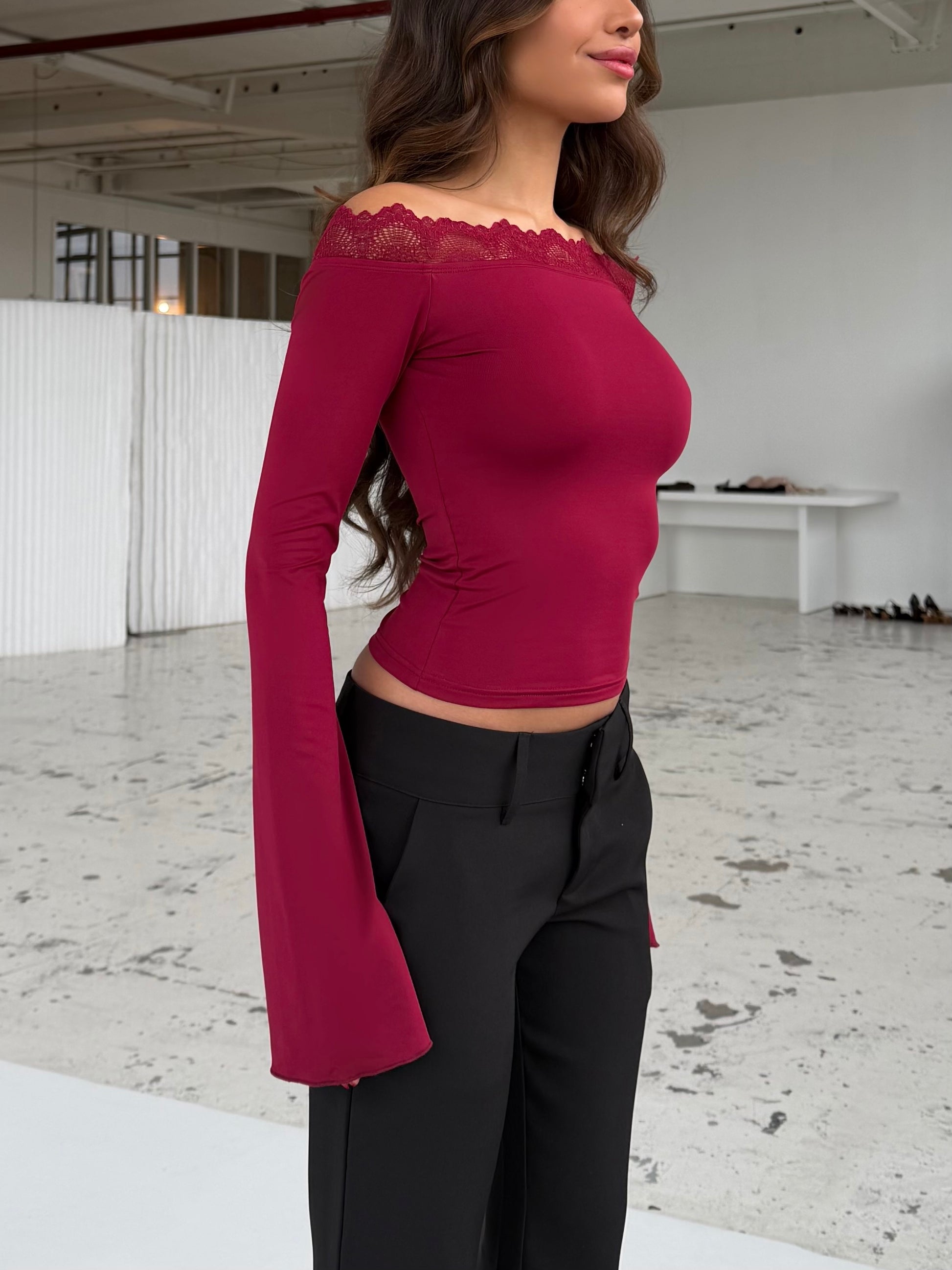 Bari basic lace top - mørk rød (forudbestilling)