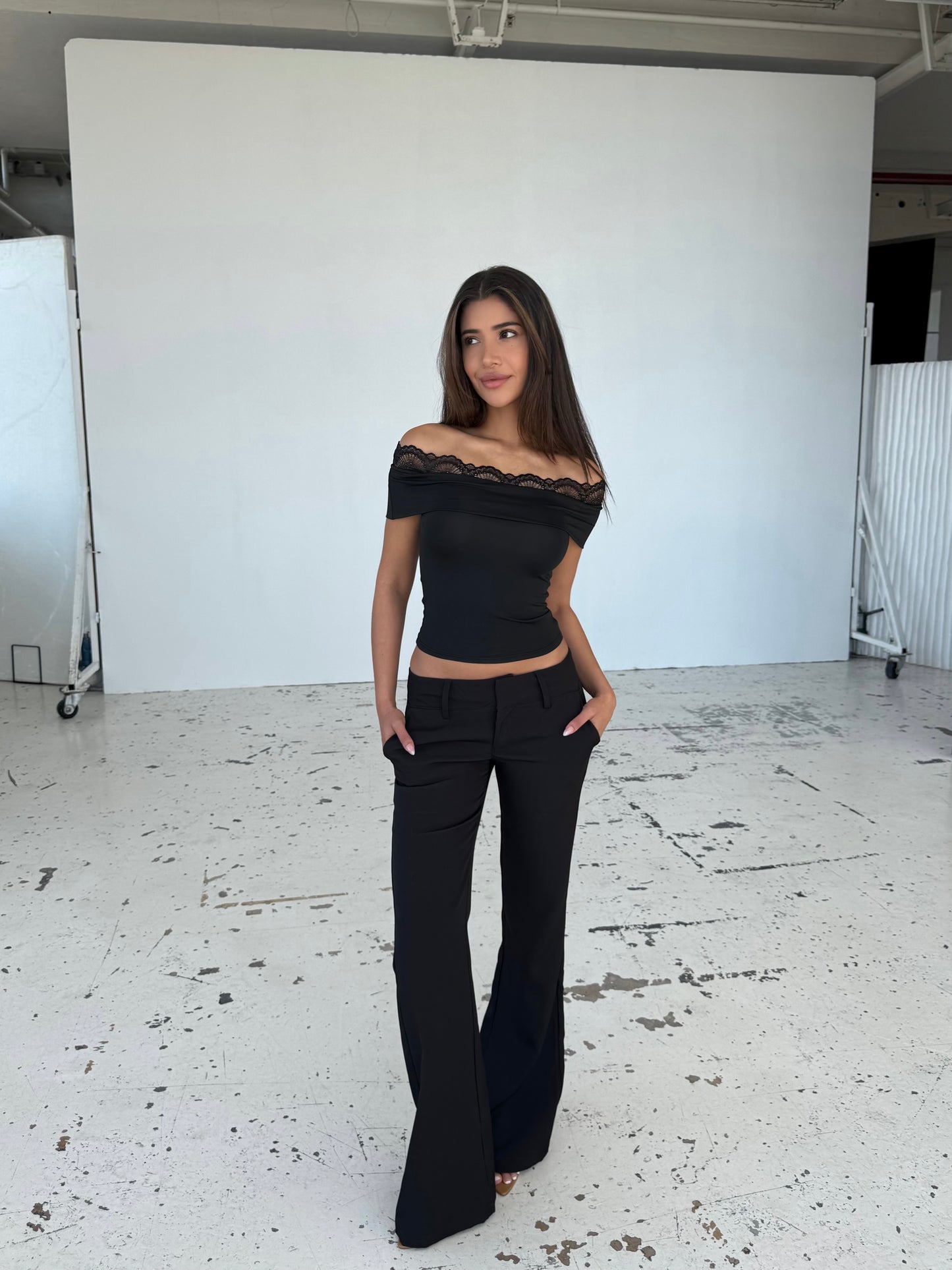 Leda lace top - sort