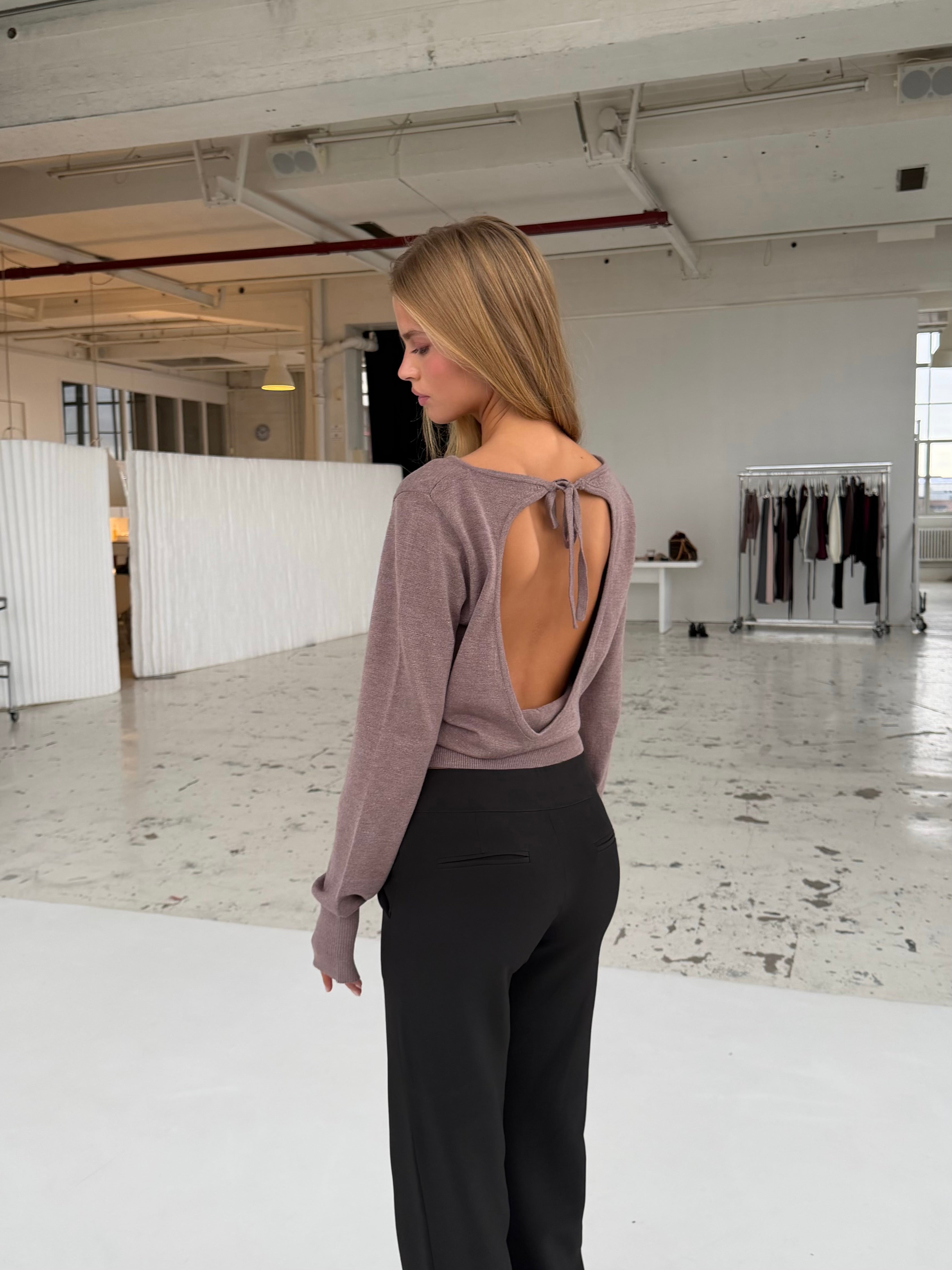 Open back knit top - lys brun