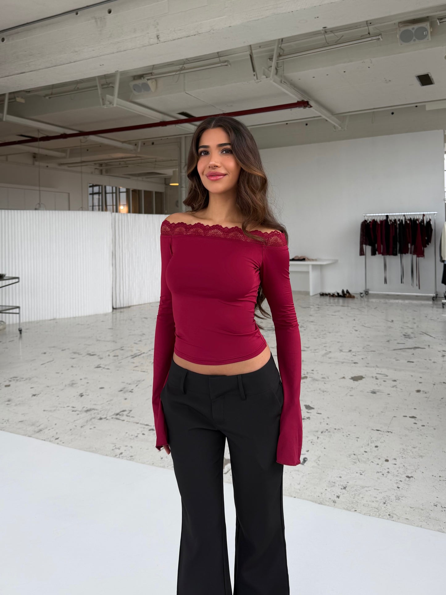 Bari basic lace top - mørk rød (forudbestilling)
