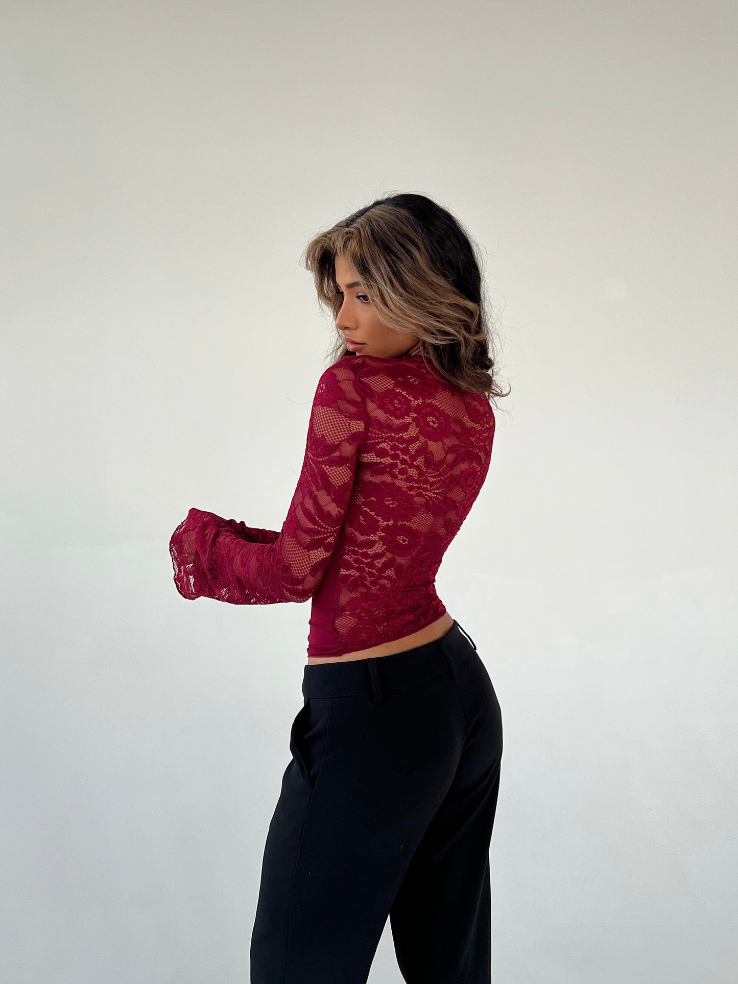 Lara lace long sleeve top - mørkerød